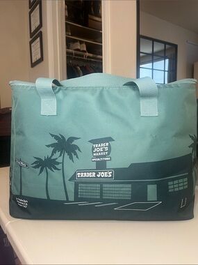 Trader Joe’s Dusty Blue Large Insulated Cooler Bag 8 Gallon
